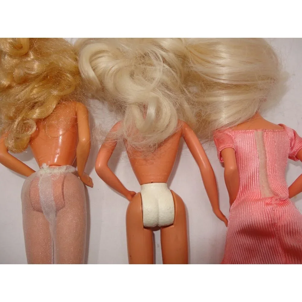 1966 Mattel‎ Barbie Dolls Blonde Indonesia  Malaysia and Taiwan